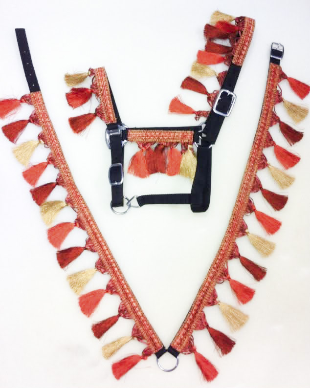 Laced halters set