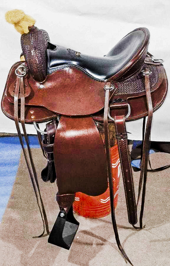Western eng saddle 